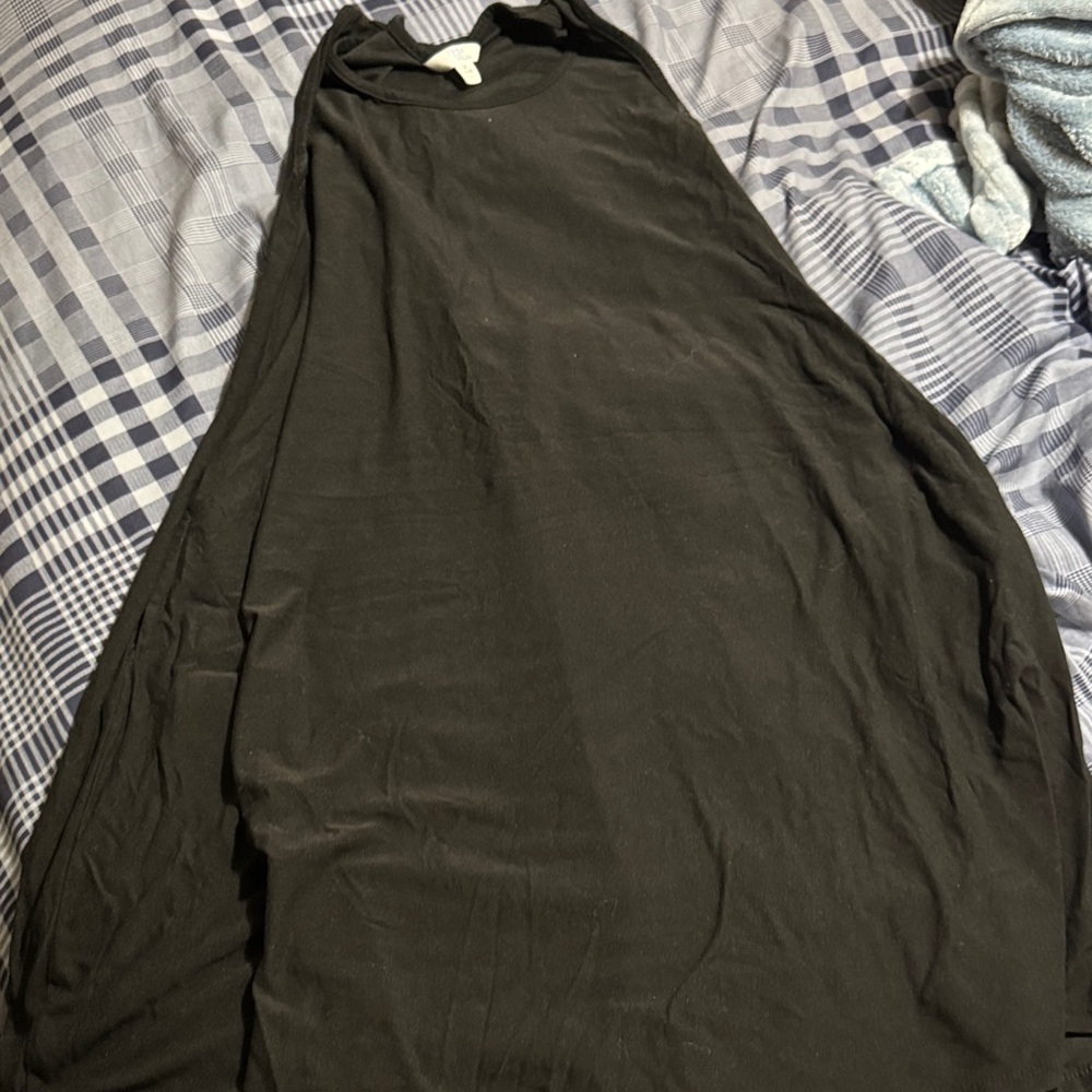 Black Sleeveless Dress